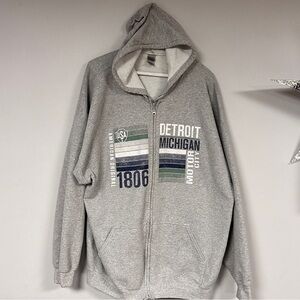 Gildan Heavy Blend Detroit  Michigan Gray Hoodie full zip, 2XL EUC